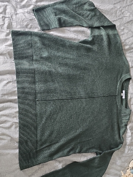 Reitmans Sweaters - Forest Green Crewneck Sweater